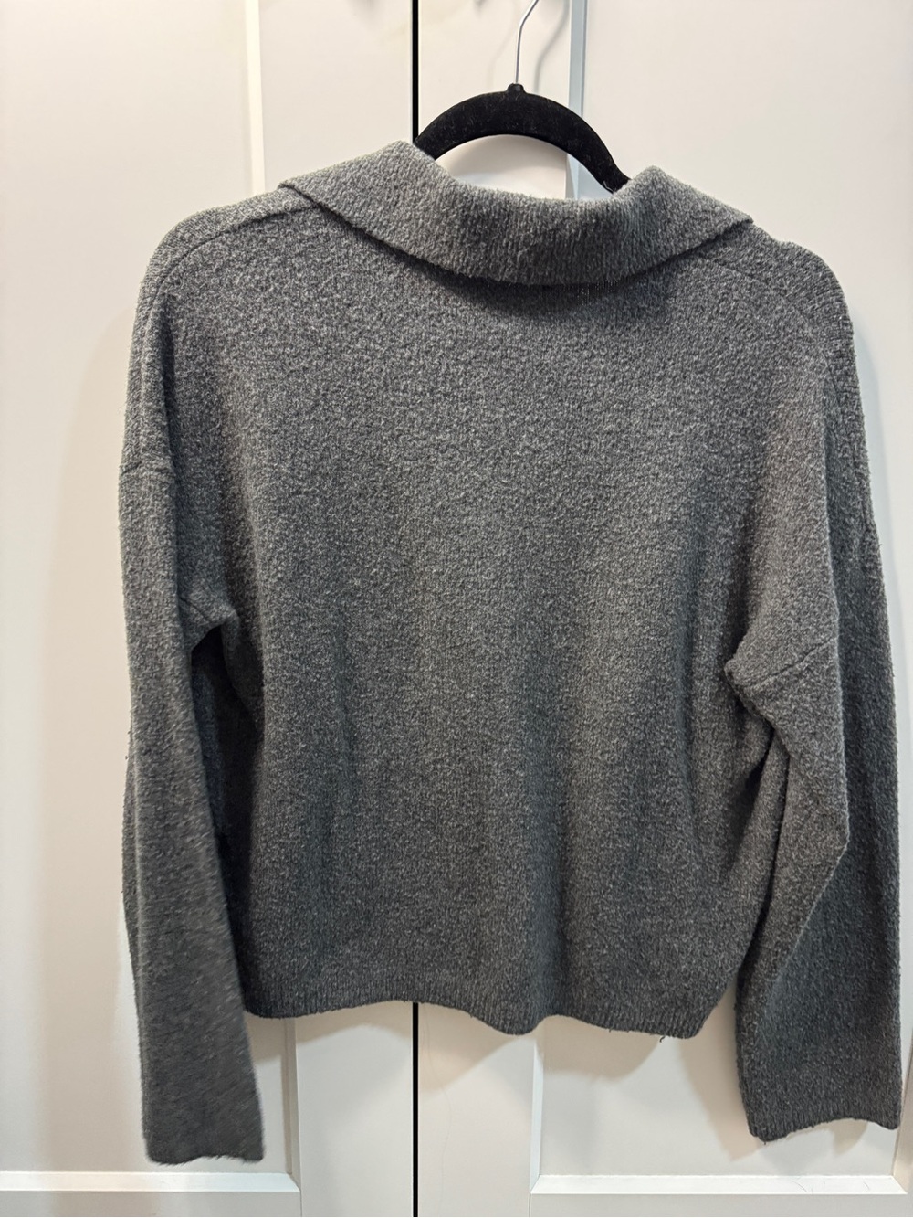 Abercrombie Charcoal Gray Knit Button-Front Cardigan - Picture 3 of 4
